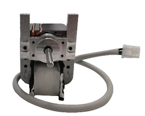 Motor de ventilador elétrico com conector rápido e corrente de 0,94A